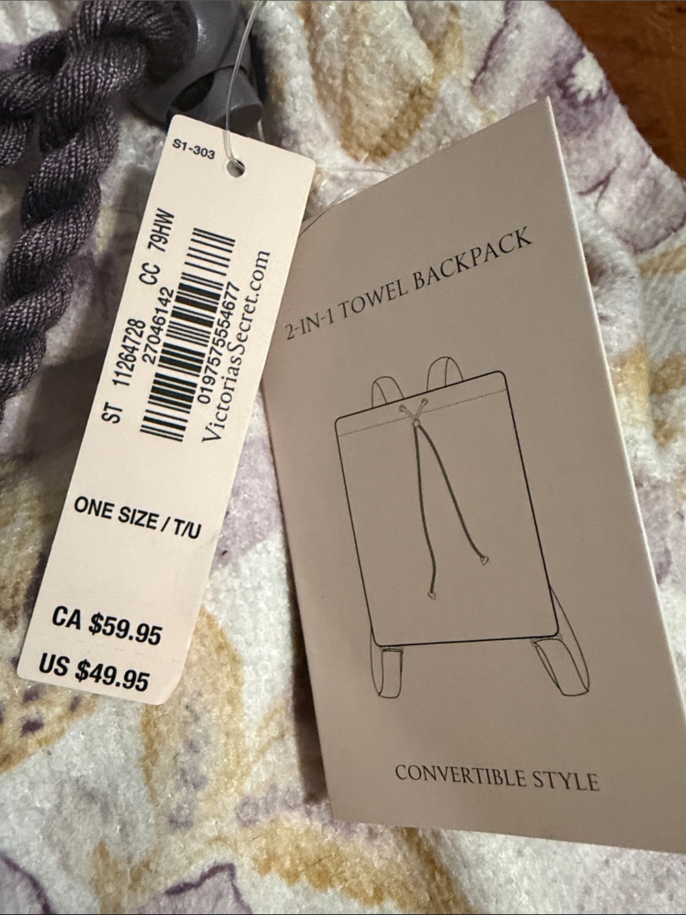 Victoria's Secret 2-in-1 Towel Backpack - Picture 2 of 4